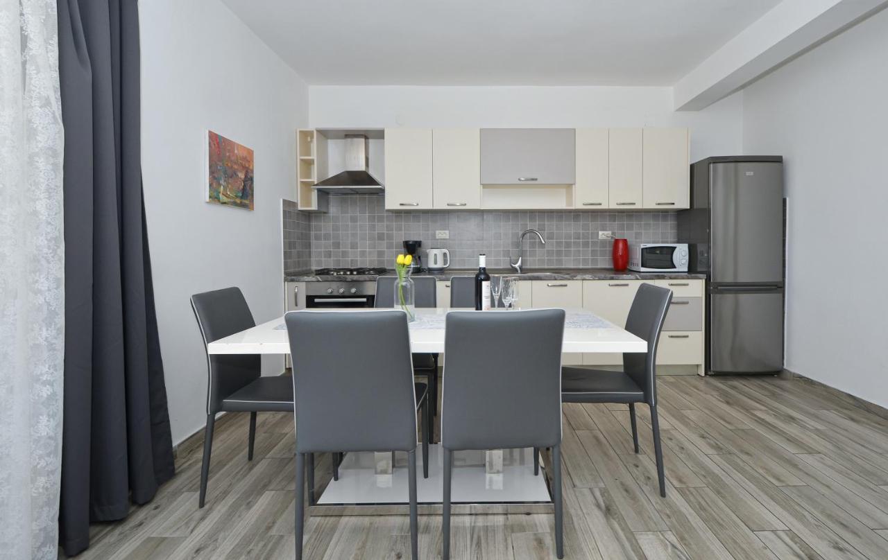 Apartments Luciano Seget Vranjica Εξωτερικό φωτογραφία